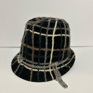 ⭐️Yves Saint Laurent Vintage Felted Plaid Bucket Hat⭐️